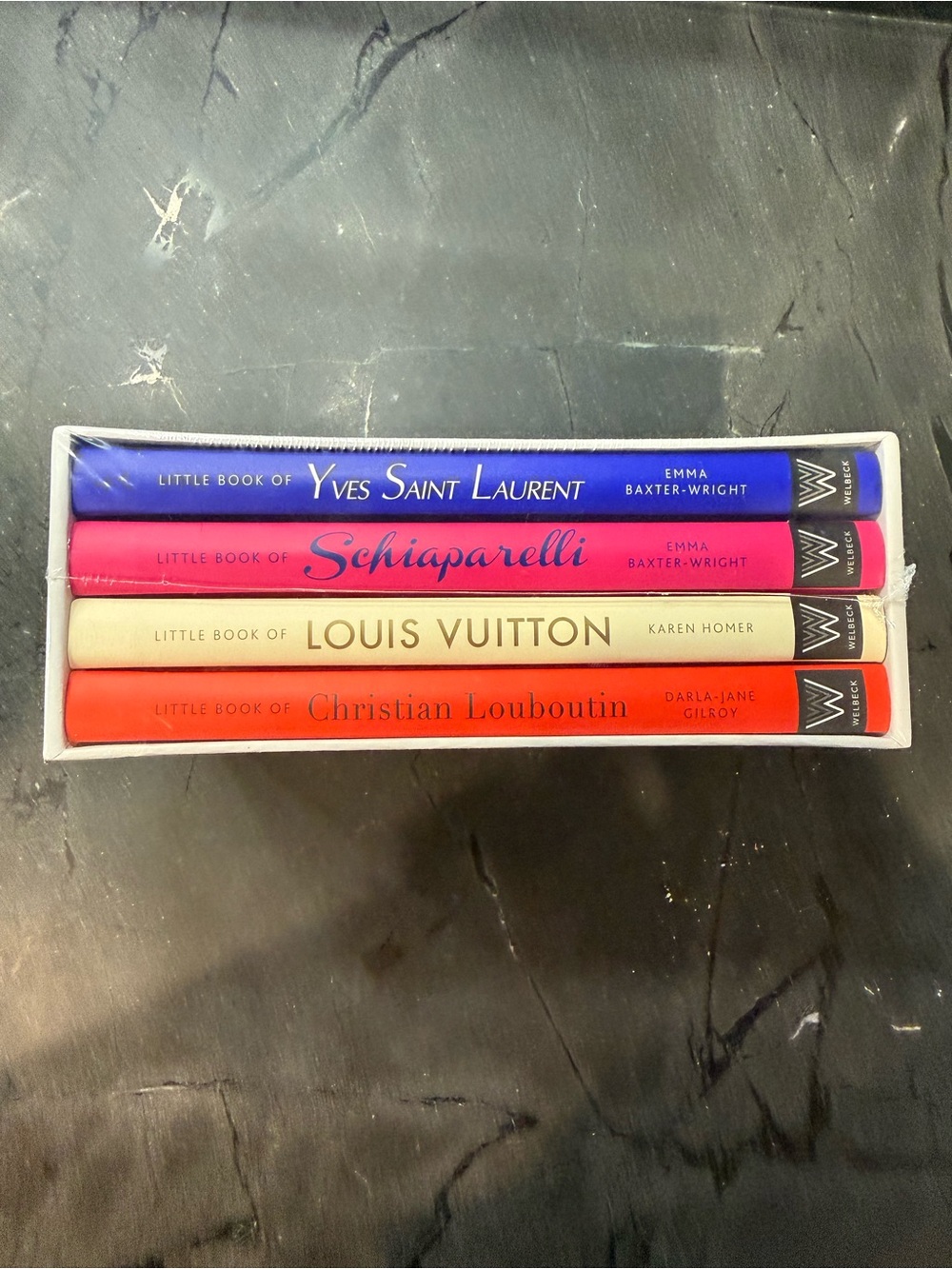 Little Guides to Style Designer Books - Picture 2 of 4